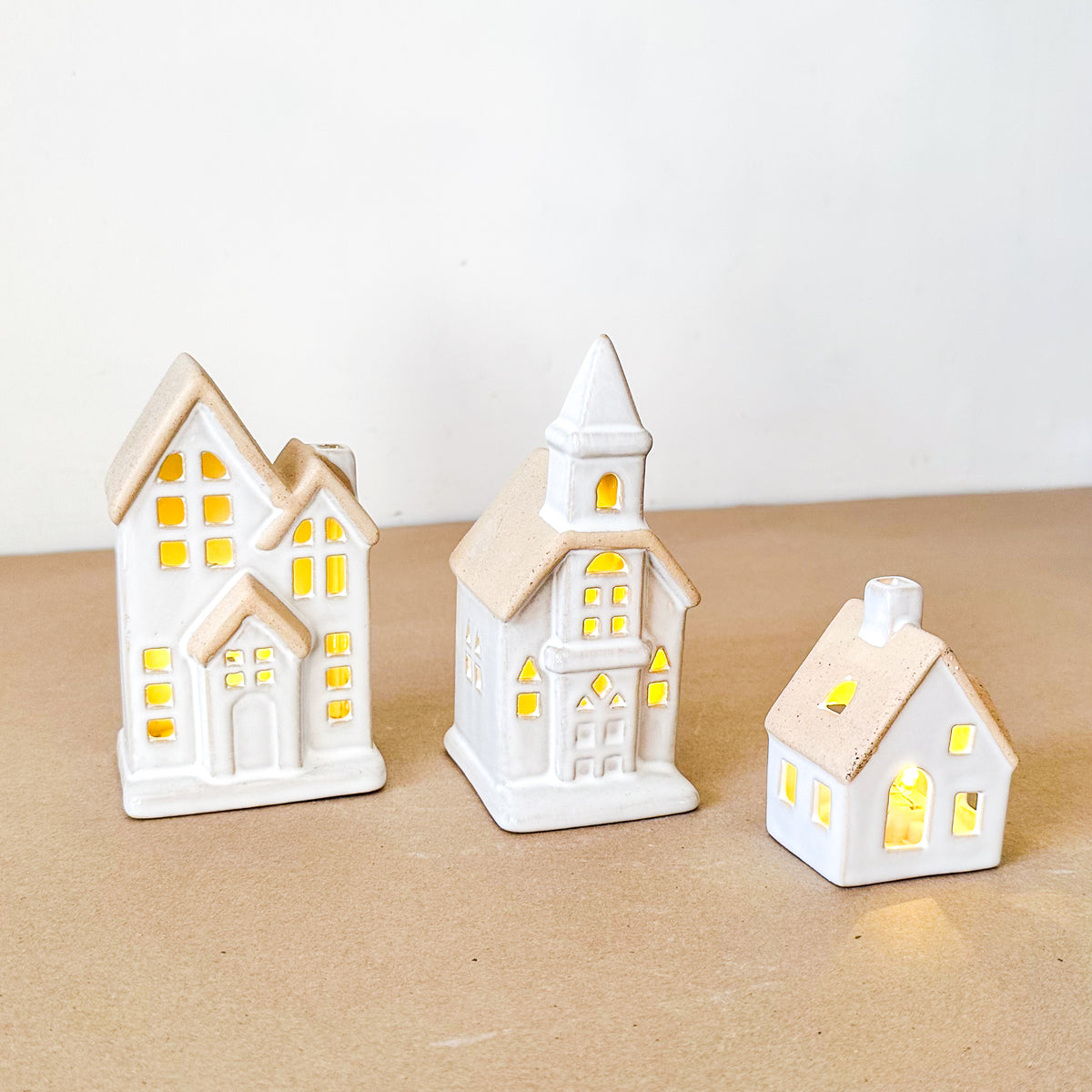 Set 3 Casitas Cerámica Bicolor con Luz Adorno Frank Home Chile
