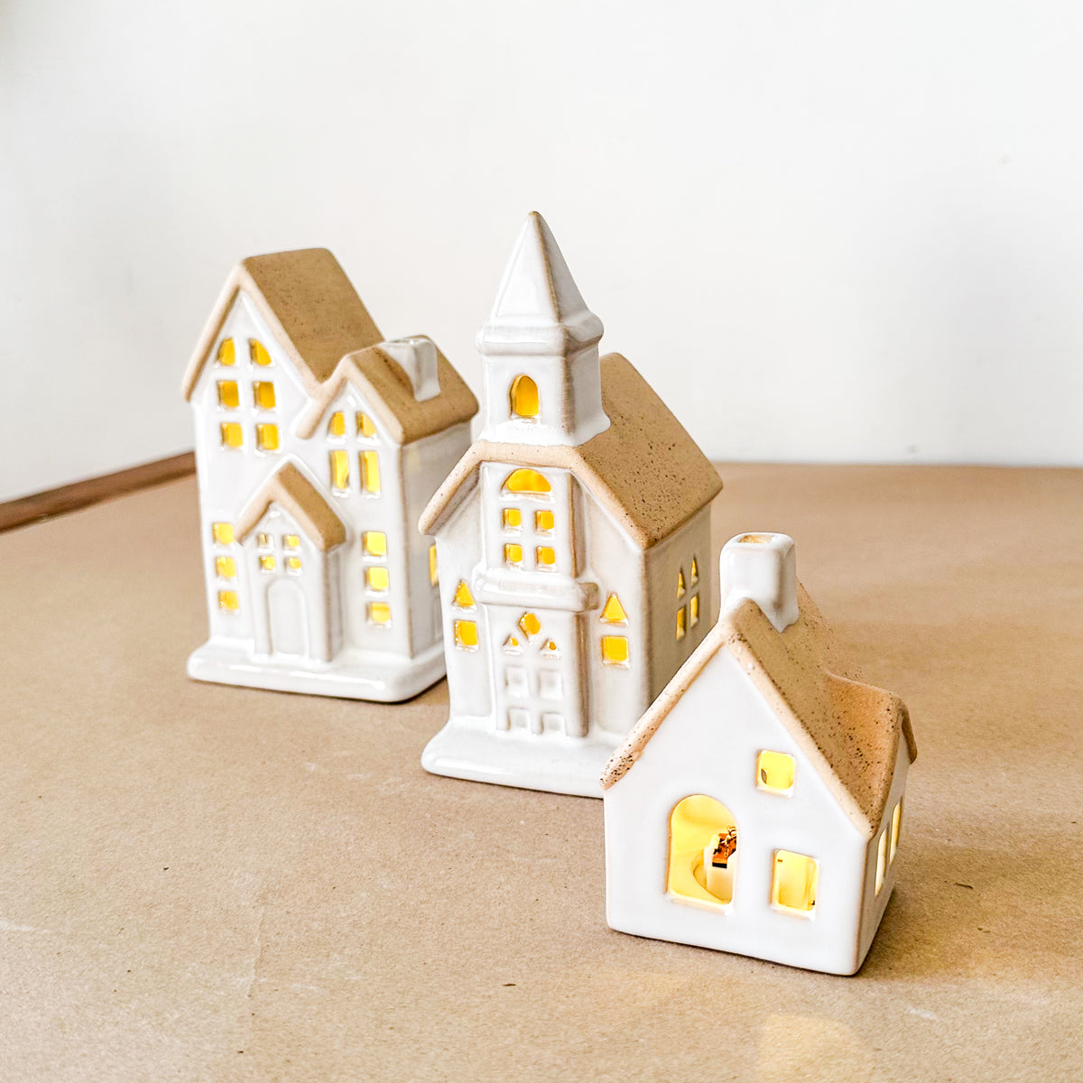 Set 3 Casitas Cerámica Bicolor con Luz Adorno Frank Home Chile
