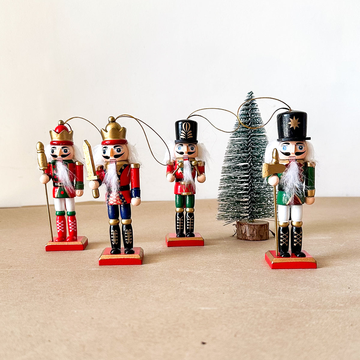 Set 4 Cascanueces Colgantes Navideños 13cm Adorno Frank Home Chile