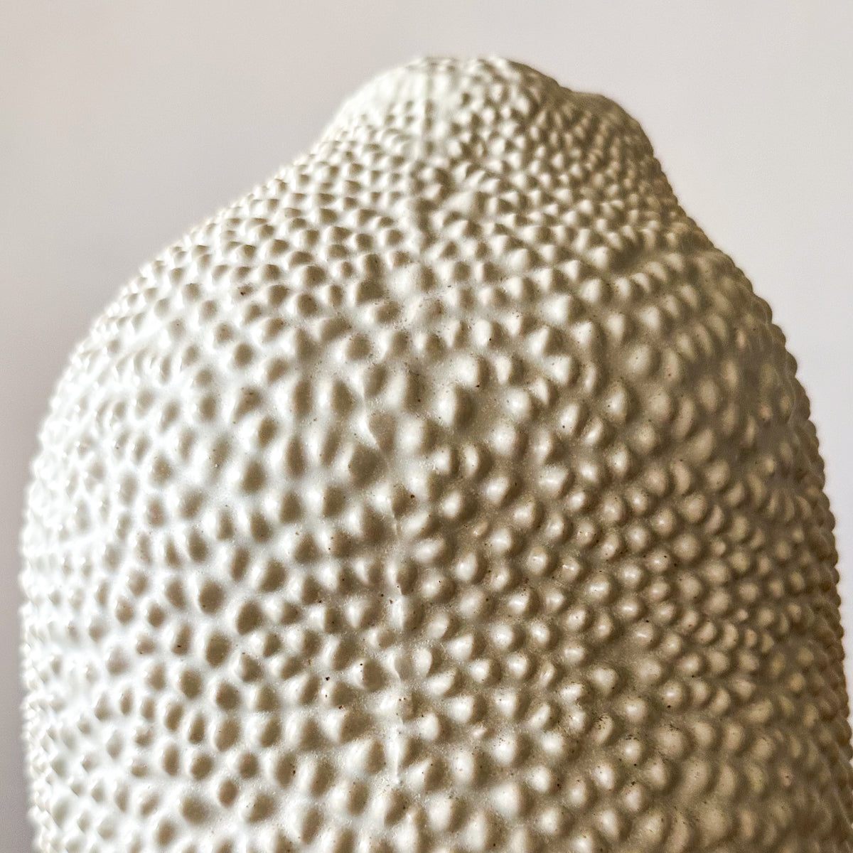 Jarrón Cerámica Irregular Textura 38 cm Florero Frank Home Chile