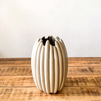 Florero Cerámica Acanalado 26 cm Florero Frank Home Chile