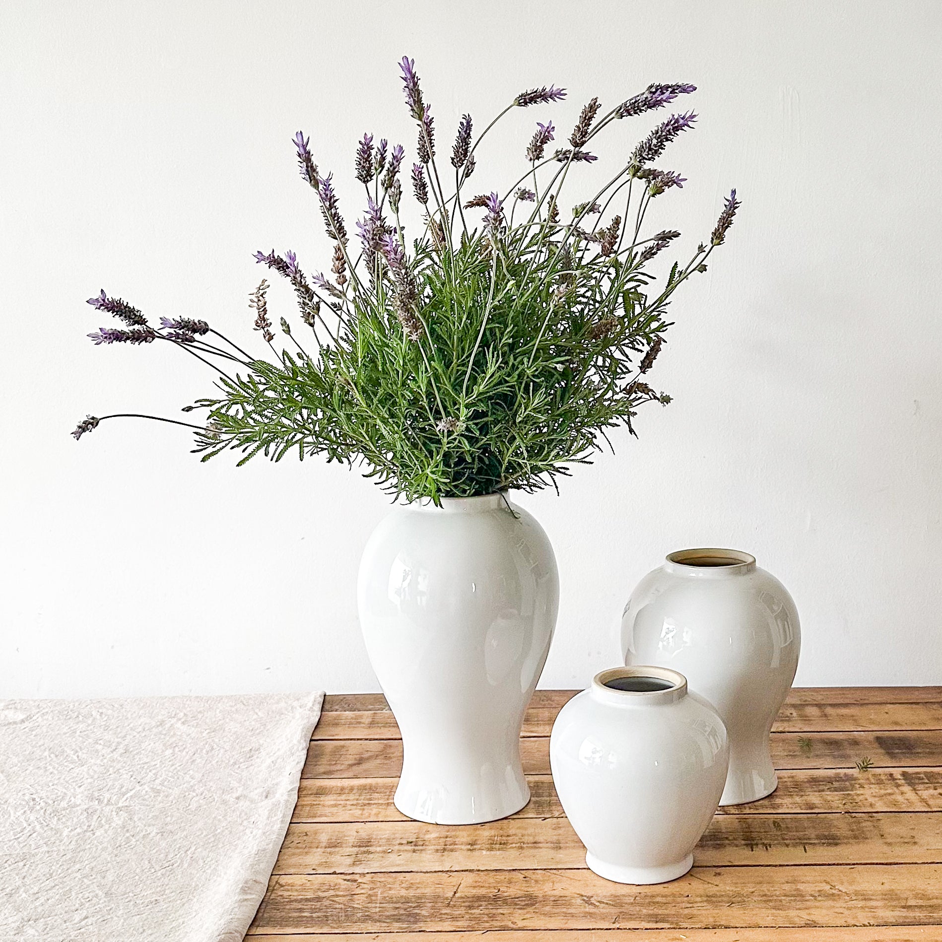 Floreros Anfora cerámica esmaltada blanco Florero Frank Home Chile