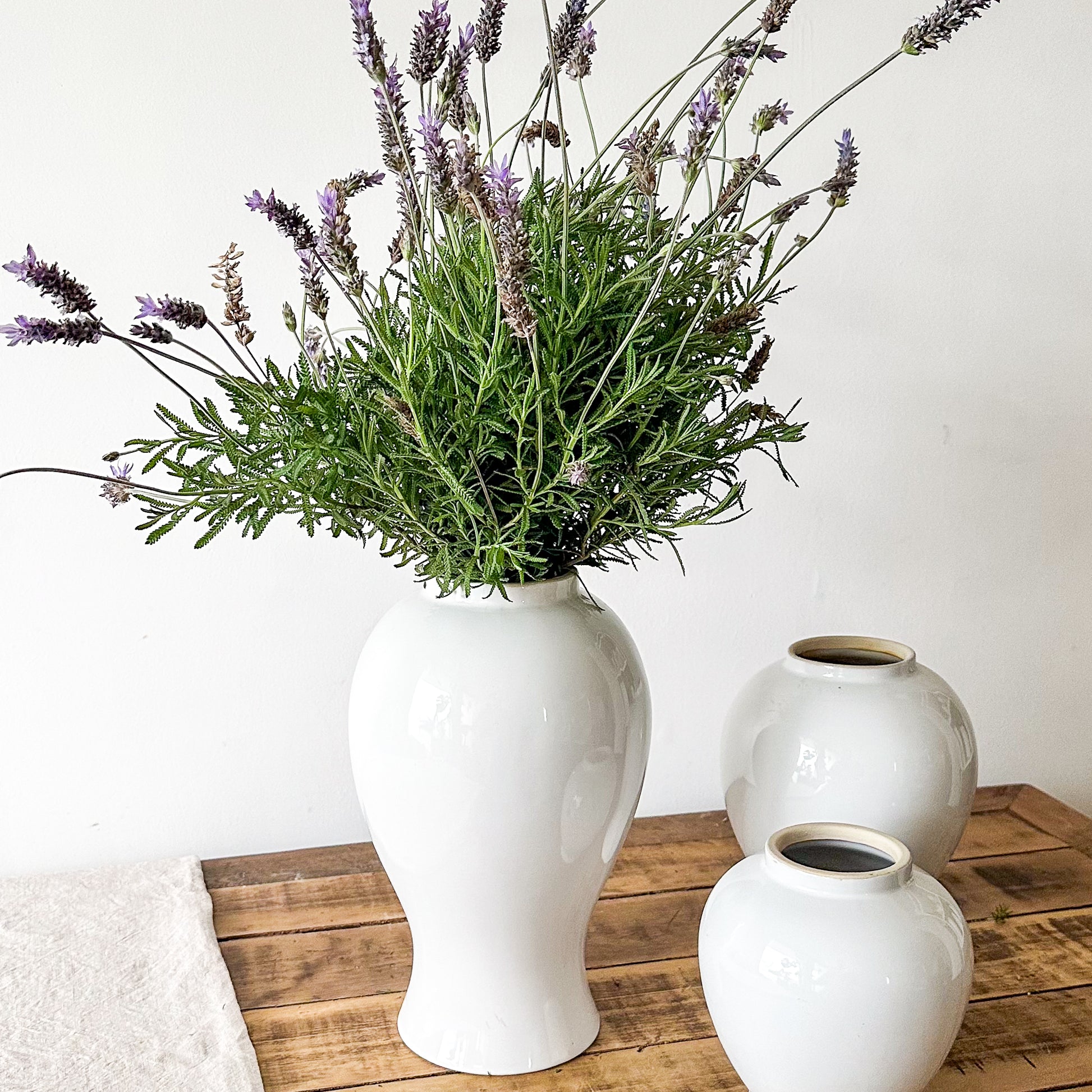 Floreros Anfora cerámica esmaltada blanco Florero Frank Home Chile