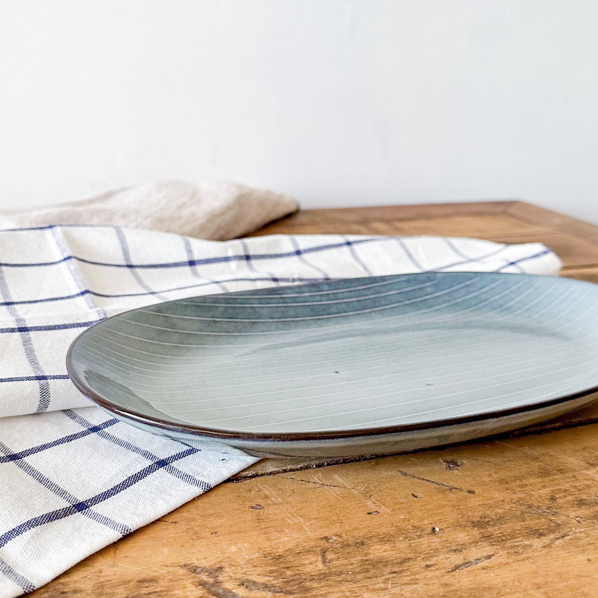 Bandeja de Cerámica a Rayas bandeja Frank Home Chile