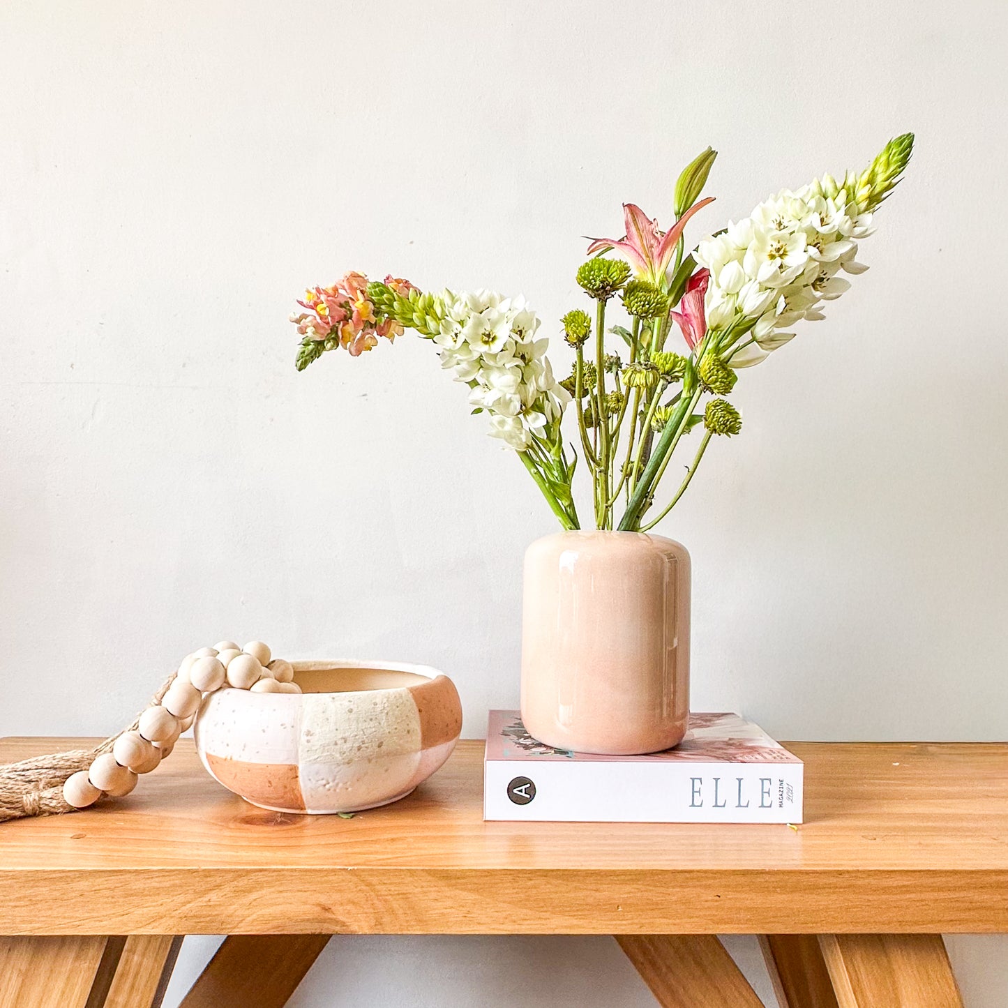 Florero Cerámica Esmaltada Rosa Pálido 16cm - Diseño Refinado Florero Frank Home Chile