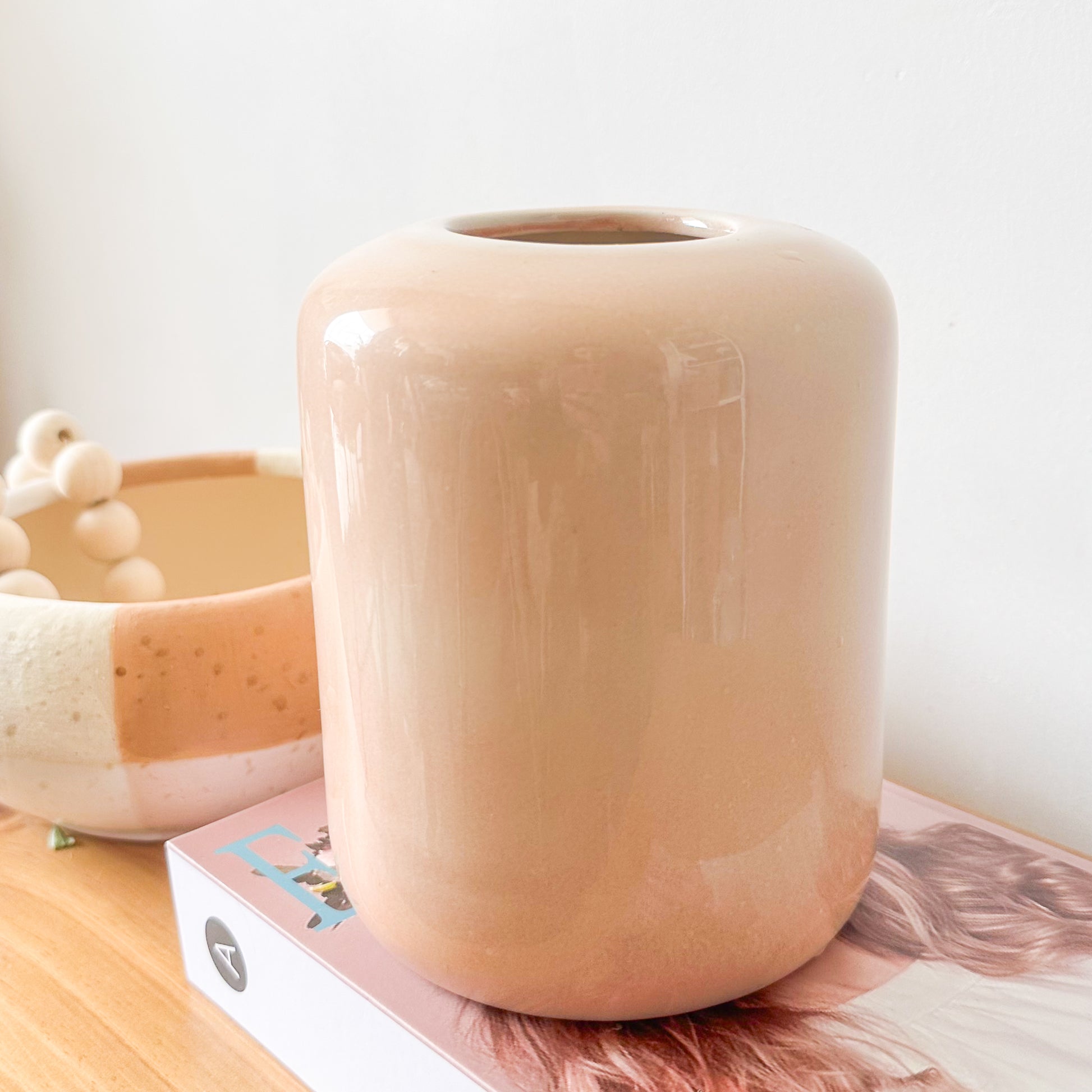 Florero Cerámica Esmaltada Rosa Pálido 16cm - Diseño Refinado Florero Frank Home Chile