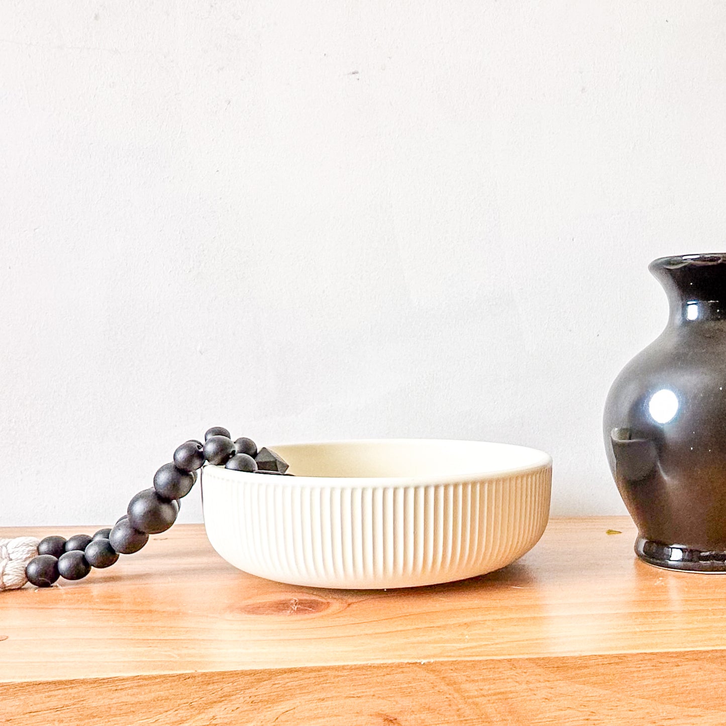 Fuente Cerámica Blanca acanalada Fuente Frank Home Chile