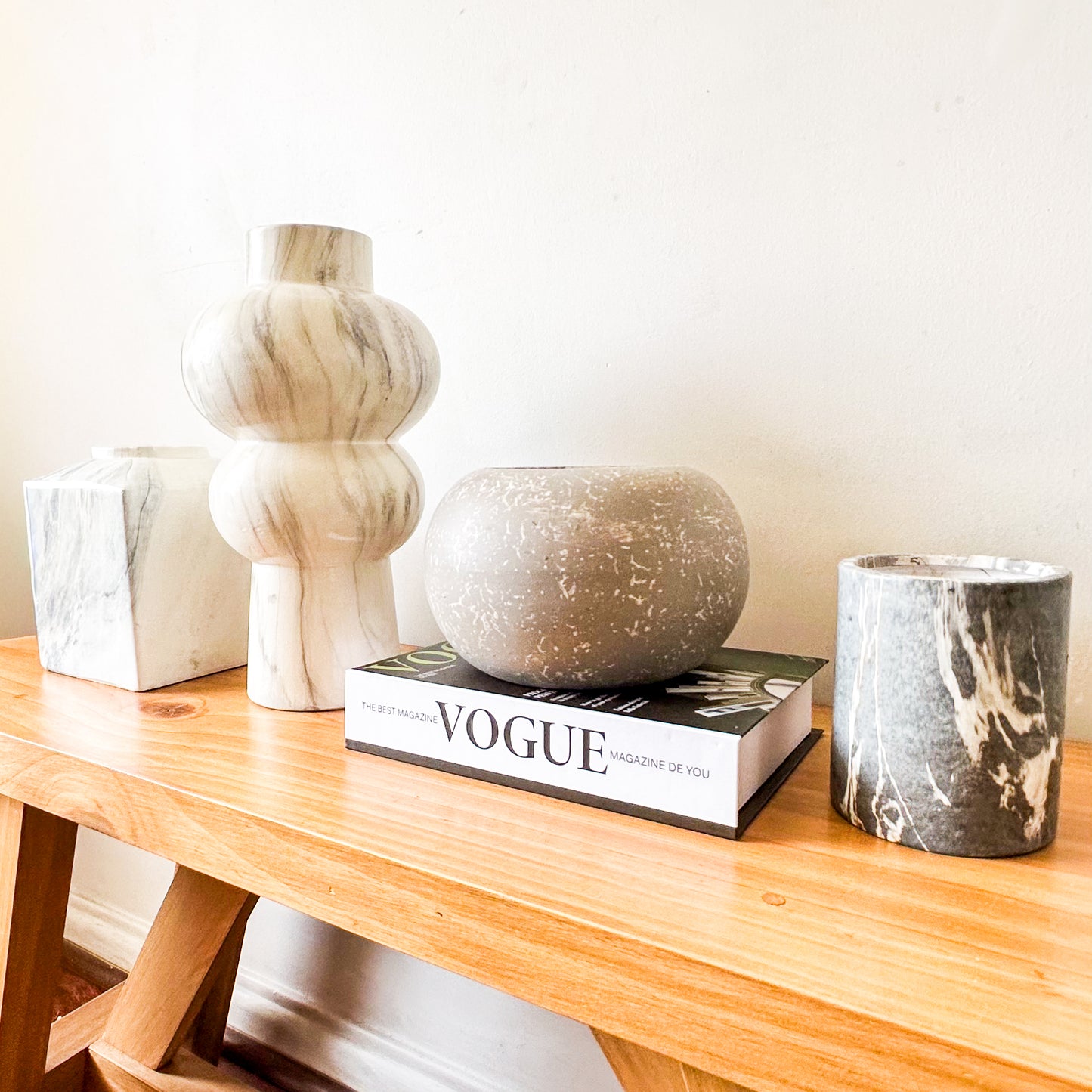 Florero Textura Mármol 30cm - Diseño Elegante Florero Frank Home Chile