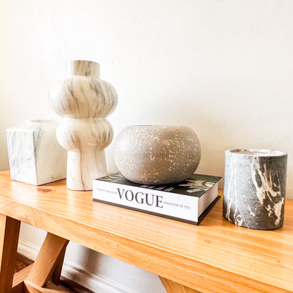 Florero Textura Mármol 30cm - Diseño Elegante Florero Frank Home Chile