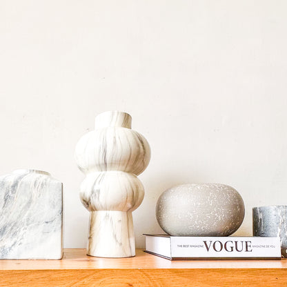 Florero Textura Mármol 30cm - Diseño Elegante Florero Frank Home Chile