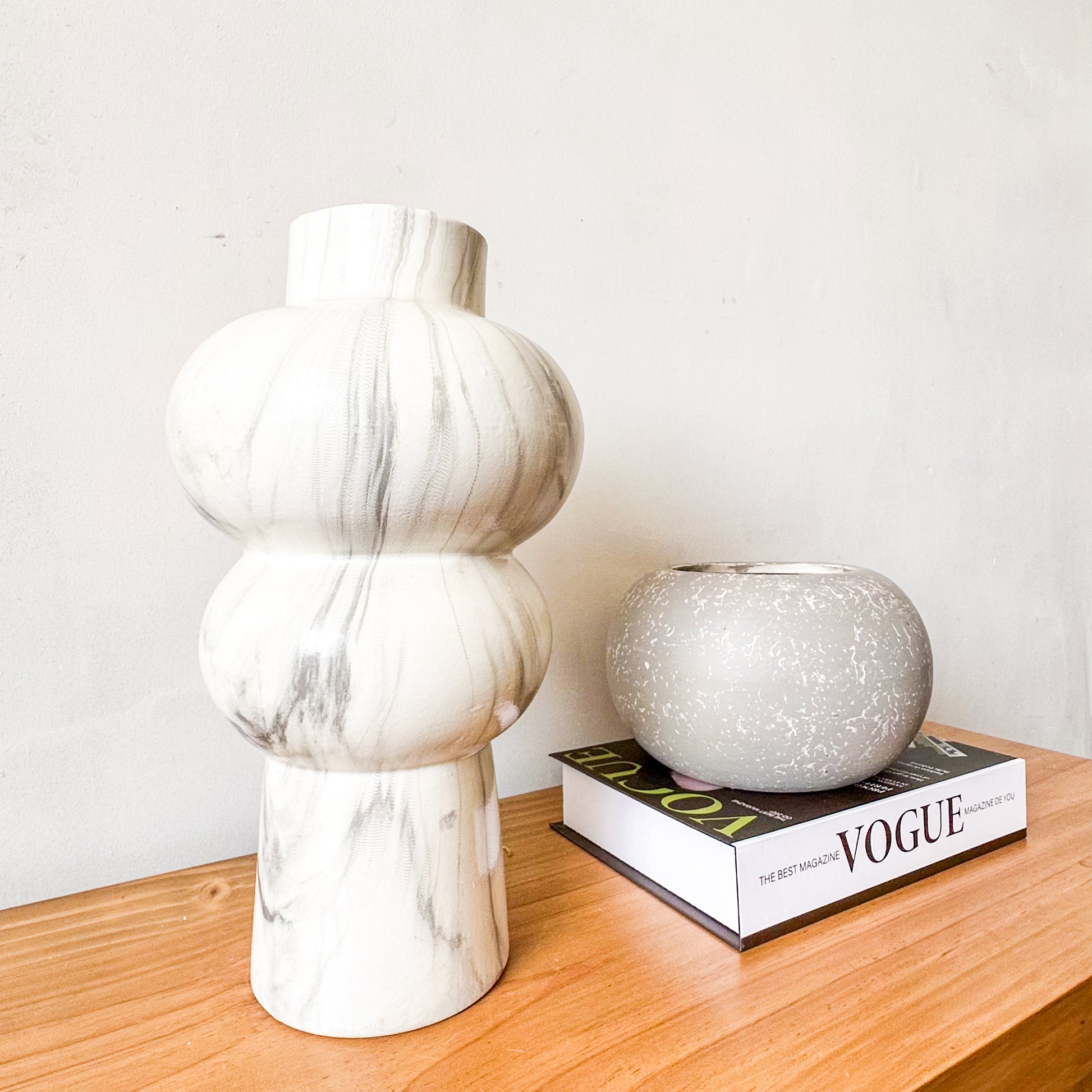 Florero Textura Mármol 30cm - Diseño Elegante Florero Frank Home Chile