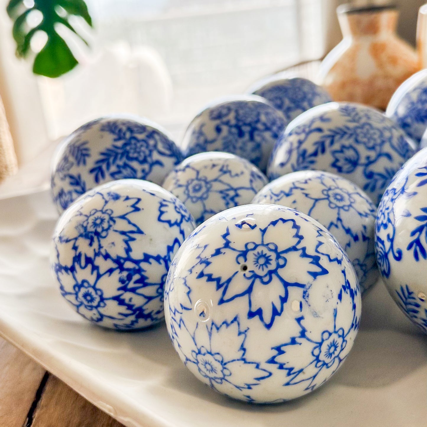 Esferas Decorativas Cerámica Floreada 7 y 9 cm Adorno Frank Home Chile