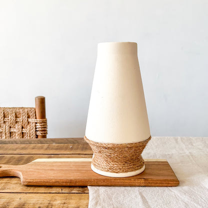 Florero Cerámica con Yute 25cm - Diseño Natural Rústico Florero Frank Home Chile