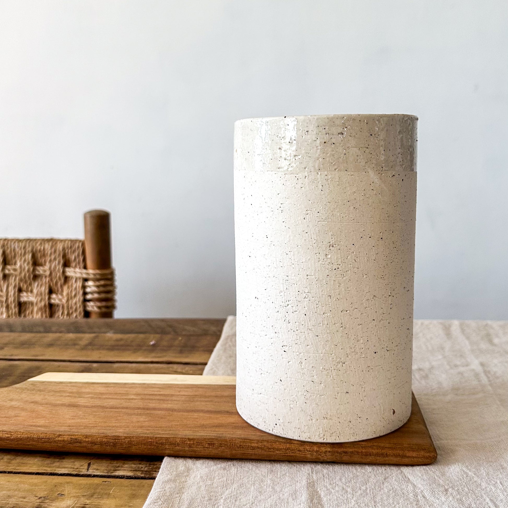 Florero Cerámica Texturada 20cm - Diseño Cilíndrico Refinado Florero Frank Home Chile