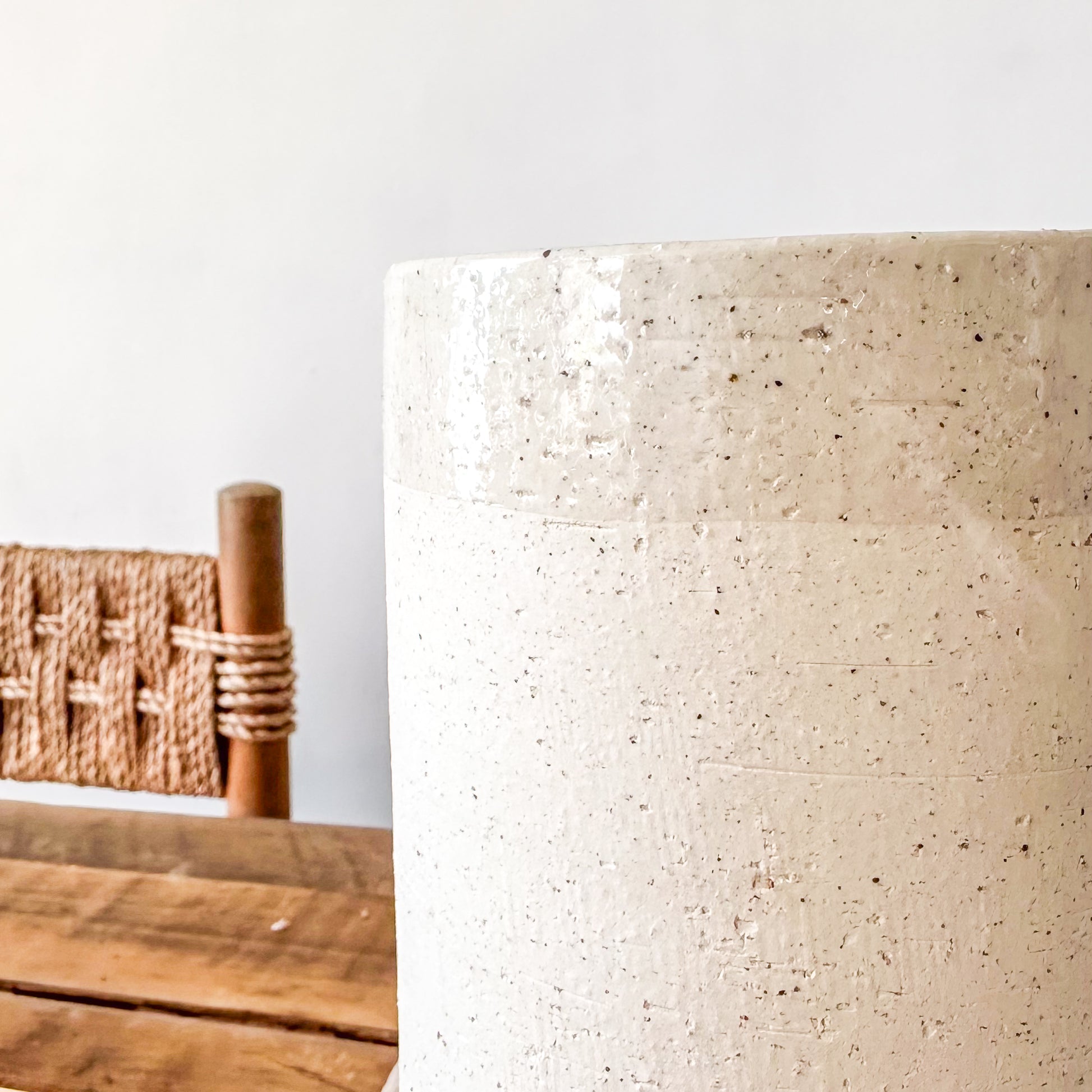 Florero Cerámica Texturada 20cm - Diseño Cilíndrico Refinado Florero Frank Home Chile