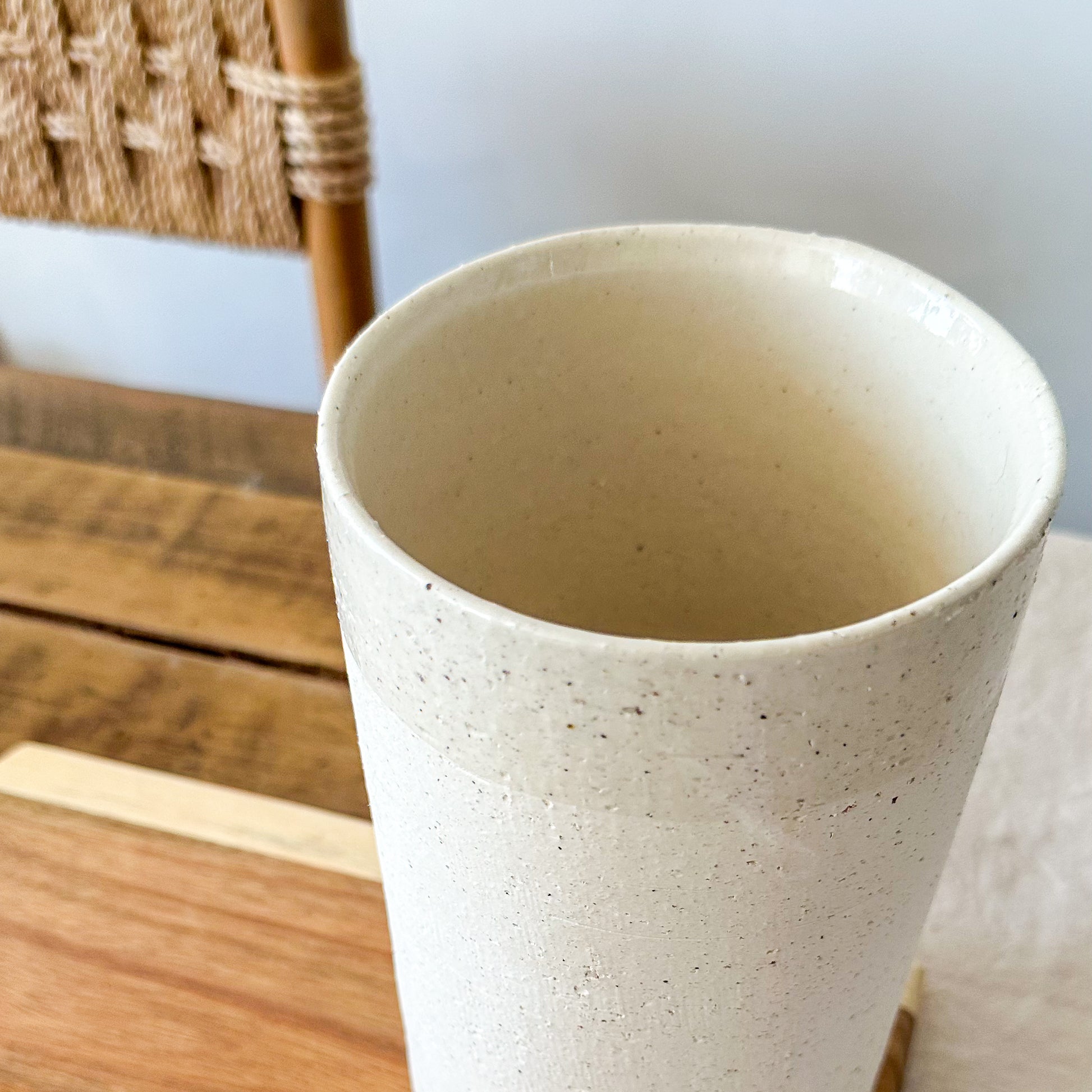 Florero Cerámica Texturada 20cm - Diseño Cilíndrico Refinado Florero Frank Home Chile