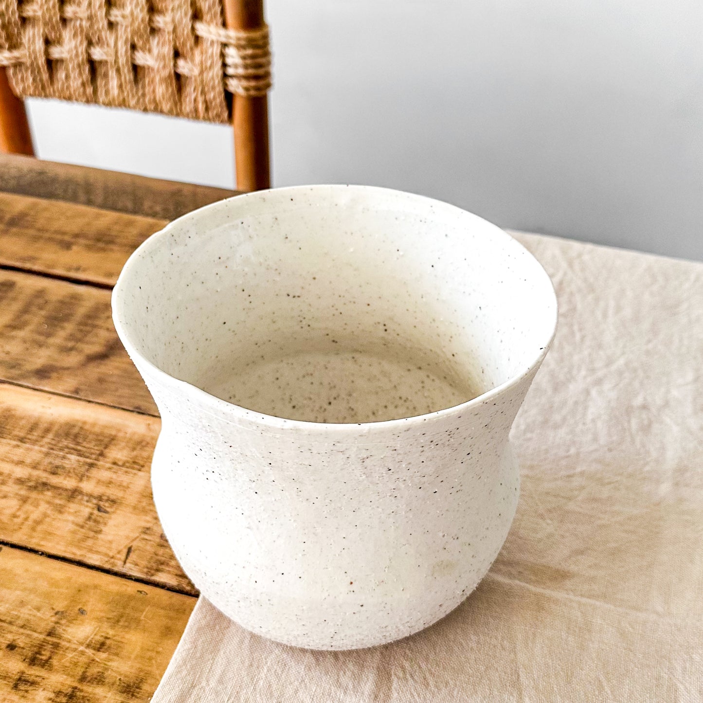 Florero Cerámica Texturizada 16cm - Diseño Ovalado Artesanal Florero Frank Home Chile