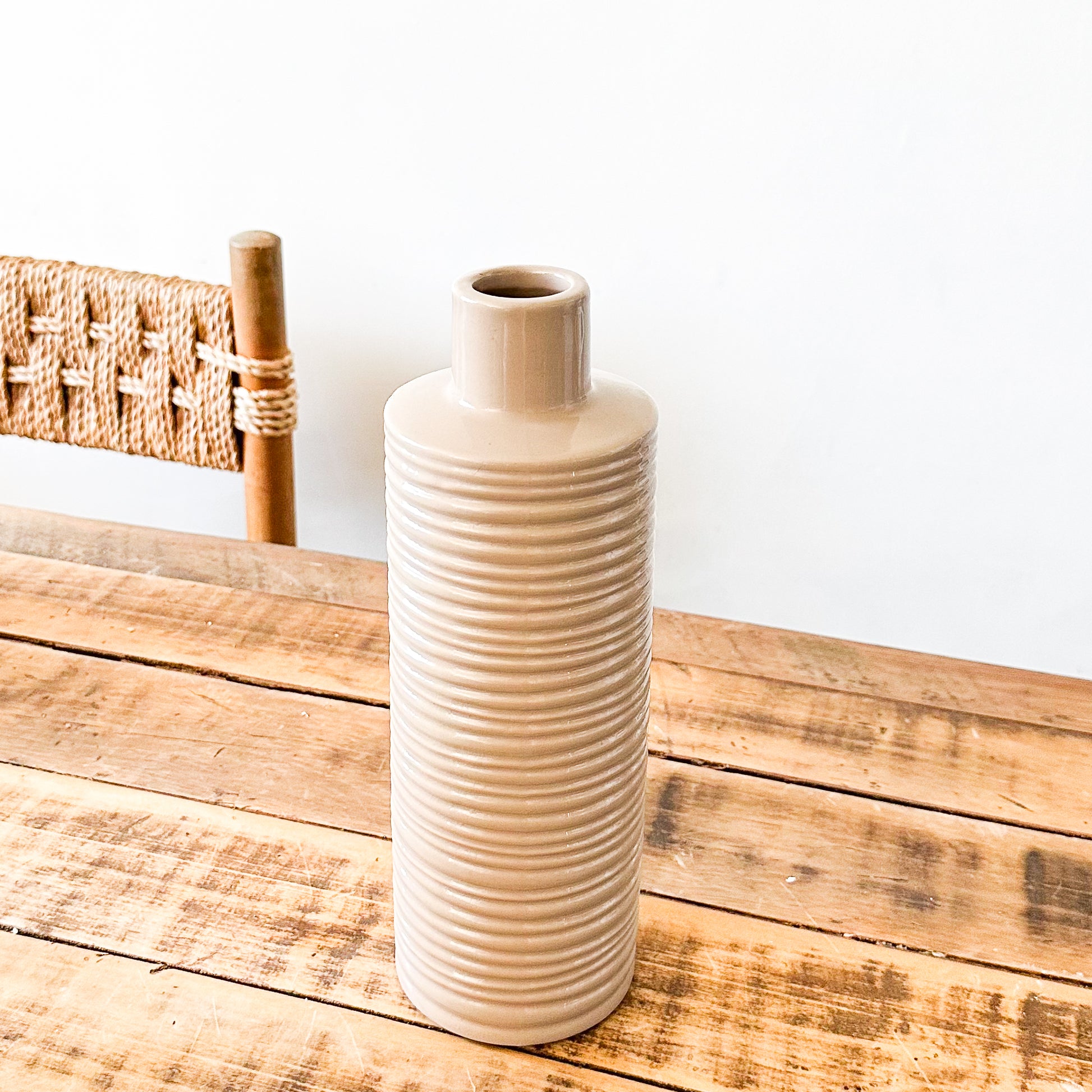 Florero Botella Cerámica Esmaltada Texturizado 31 cm - Espiral Florero Frank Home Chile