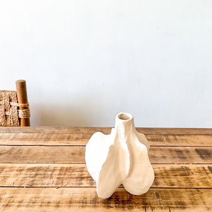 Florero Cerámica Formas Orgánicas Textura Rústica 16 cm - Beige Natural Florero Frank Home Chile