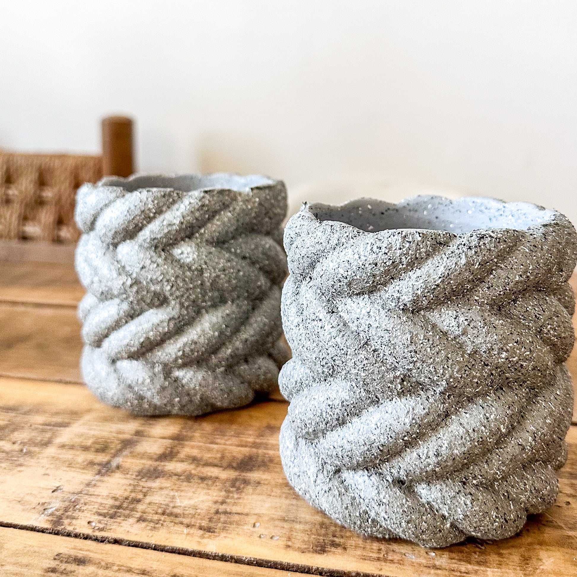 Porta Macetero Cerámica Textura Piedra Trenzado Porta Macetero Frank Home Chile