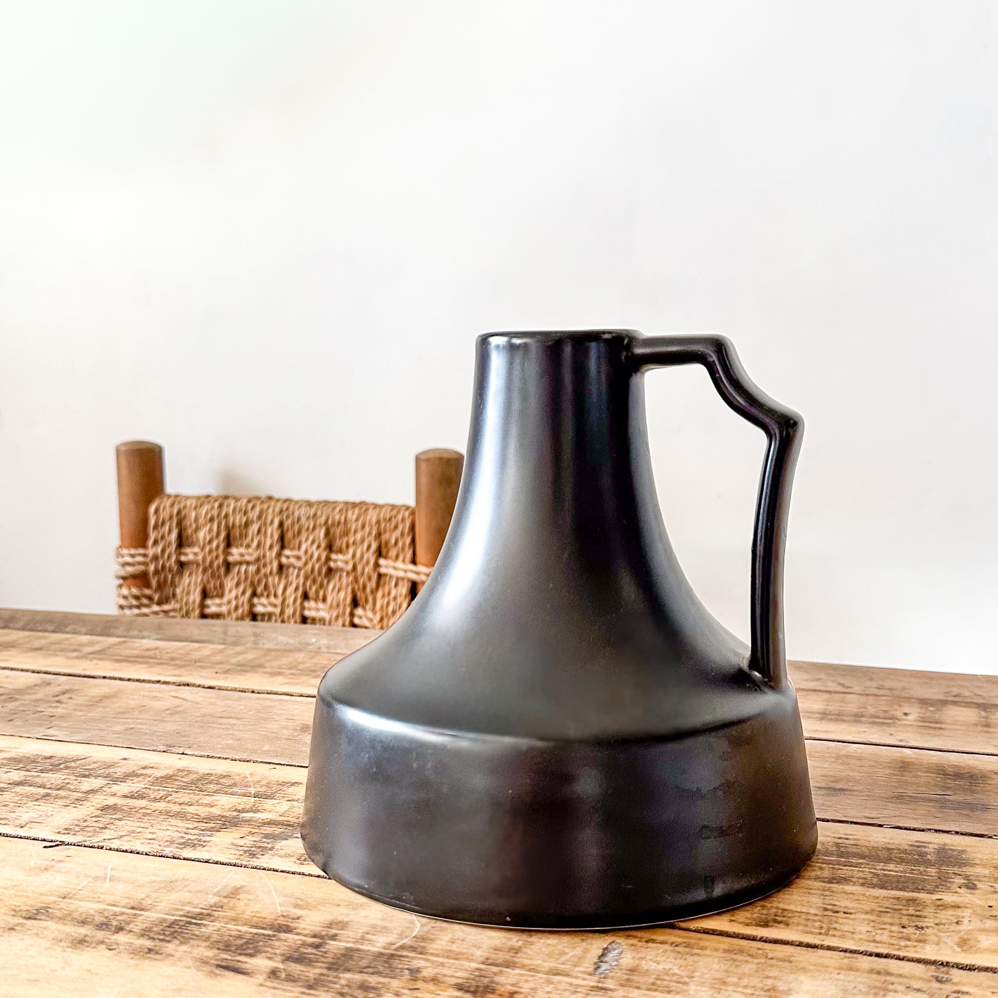 Florero Jarra Cerámica Negra Satinada 18cm | Frank Home Florero Frank Home Chile