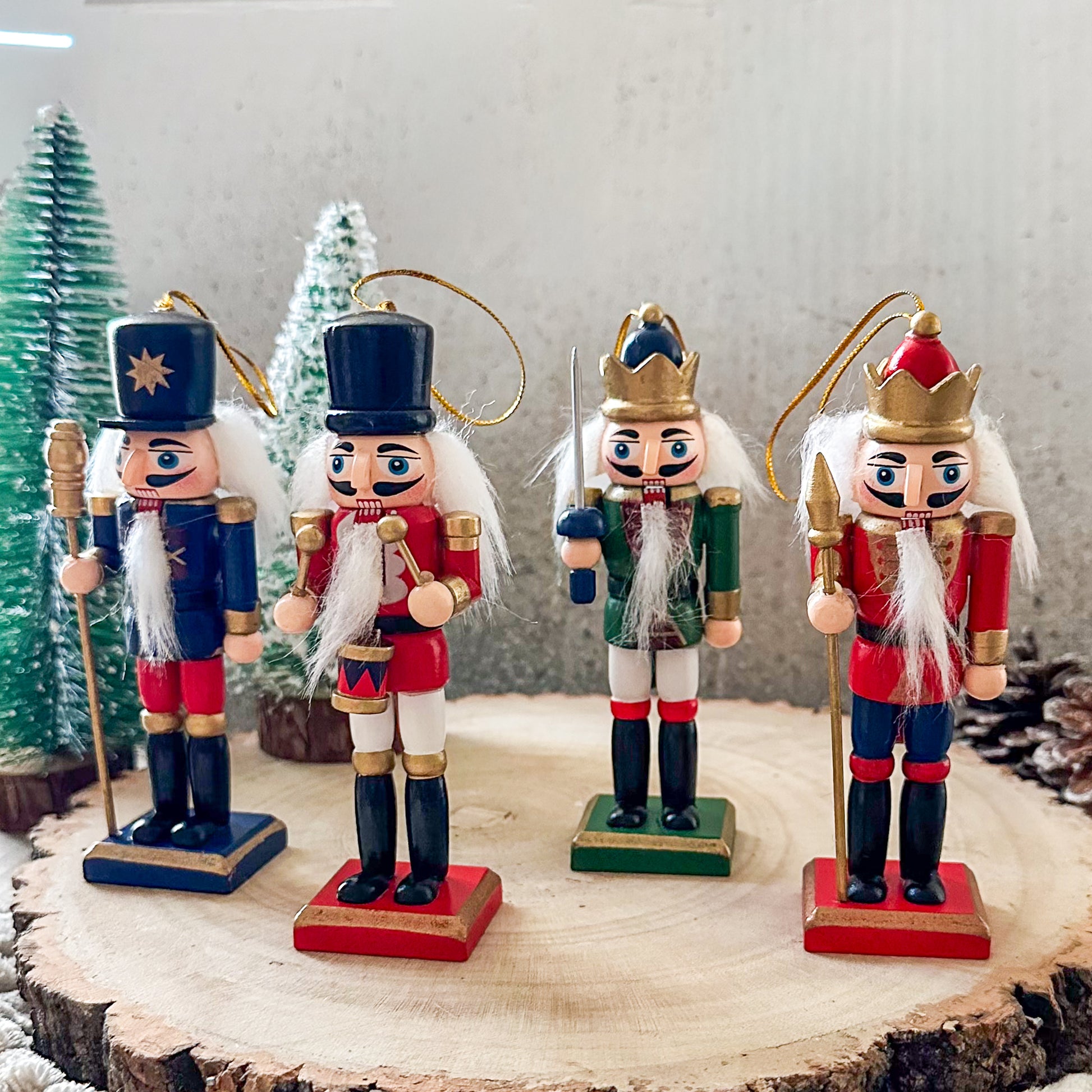 Set 4 Cascanueces Colgantes Navideños 13cm | Frank Home Adorno Frank Home Chile