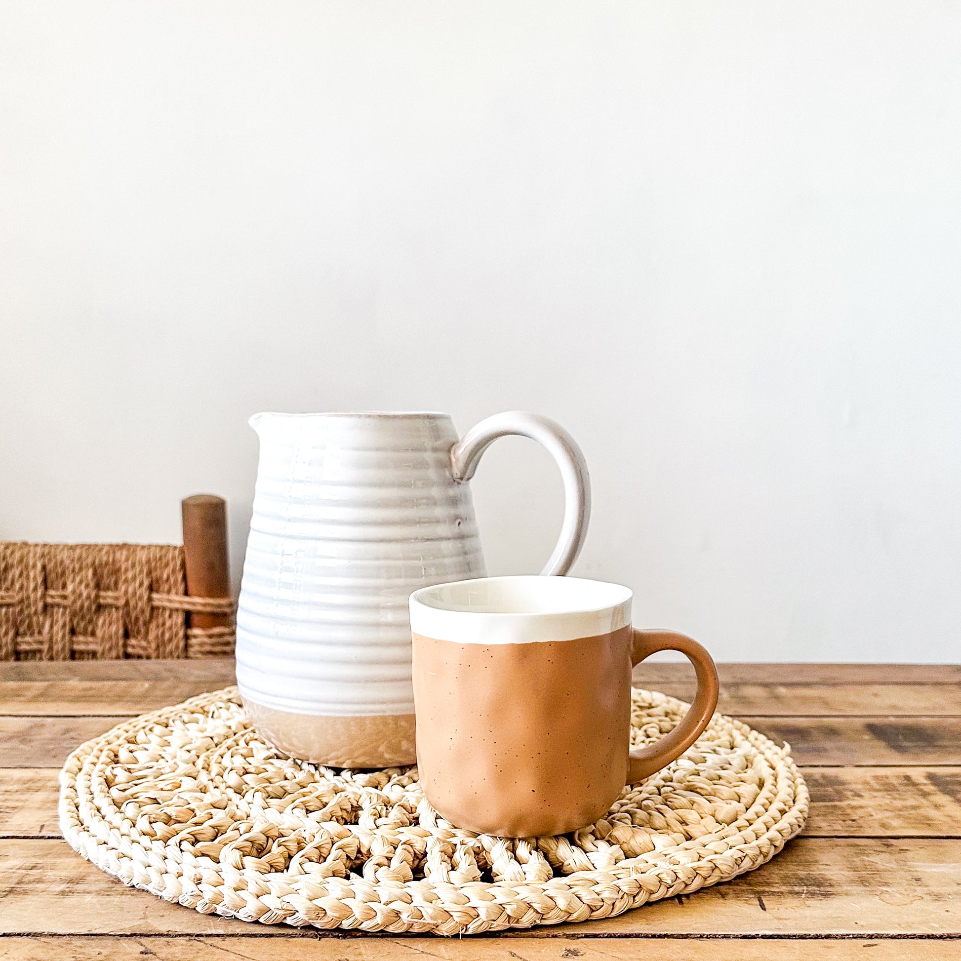 Jarra Cerámica Beige Borde Marrón Jarra Frank Home Chile