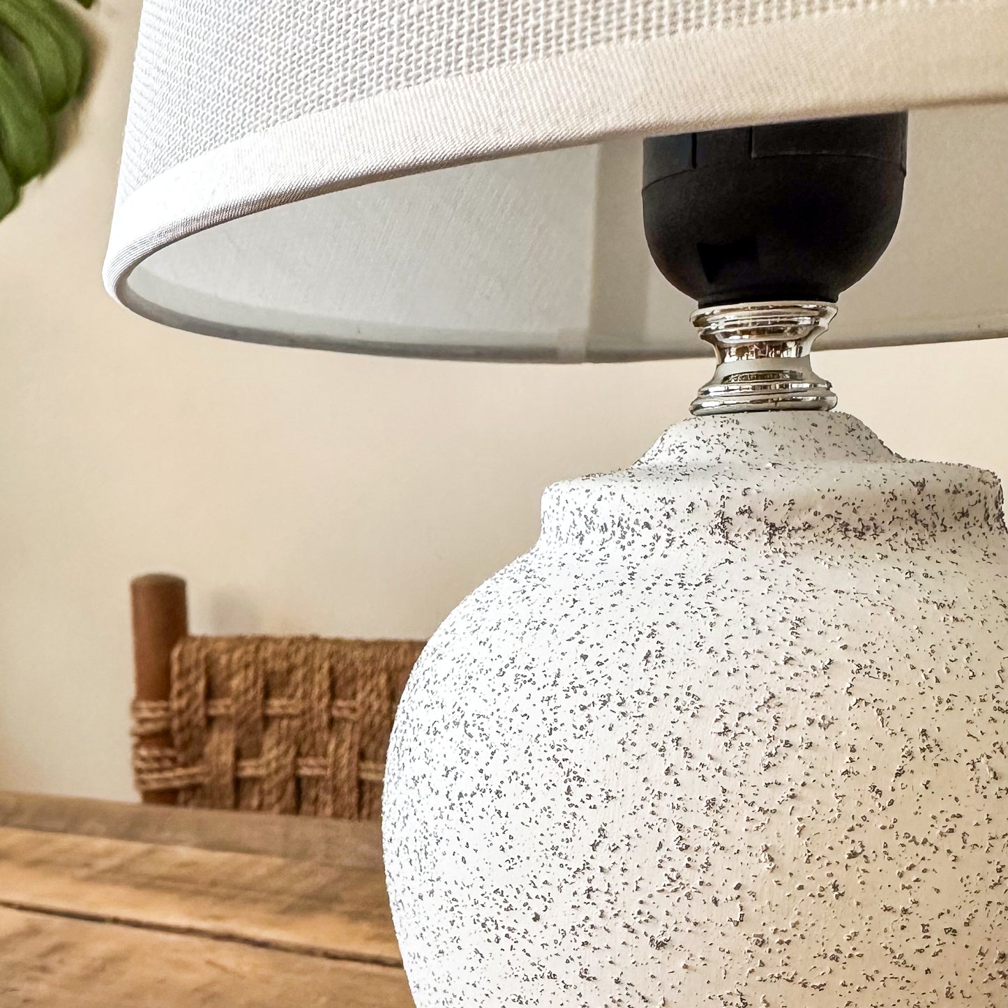 Lámpara de Mesa Cerámica Rugosa