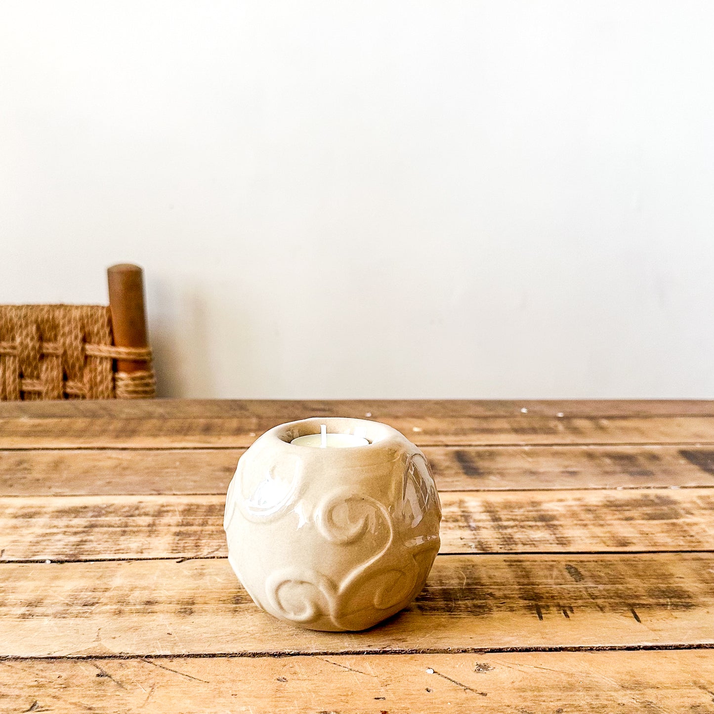 Portavela Cerámica Esmaltada con Relieves - 4 Diseños Únicos