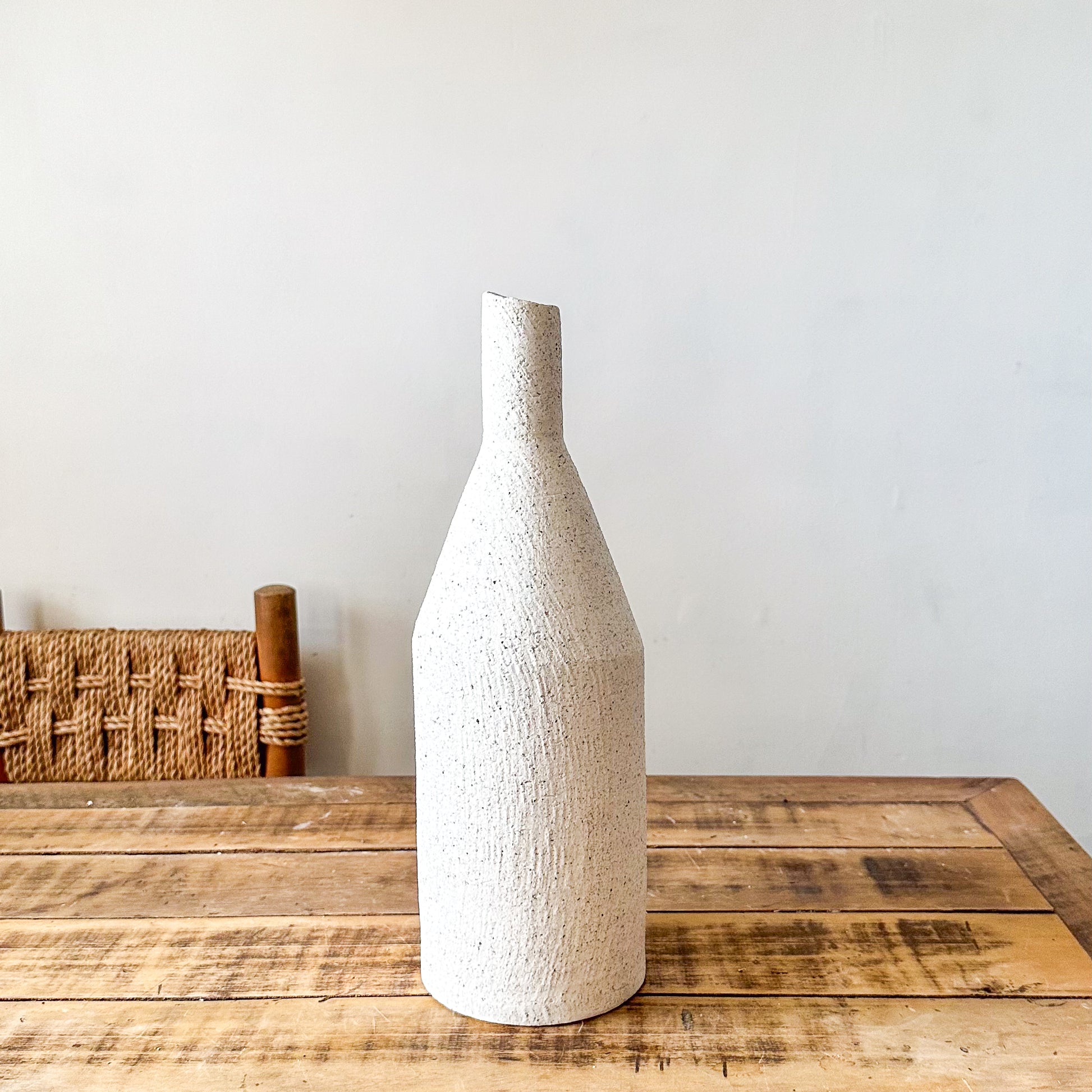 Florero Cerámica Texturada Botella - Diseño Elegante Decorativo Florero Frank Home Chile