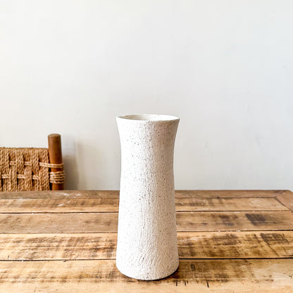 Florero Cerámica Rústica Curva - Acabado Artesanal Florero Frank Home Chile