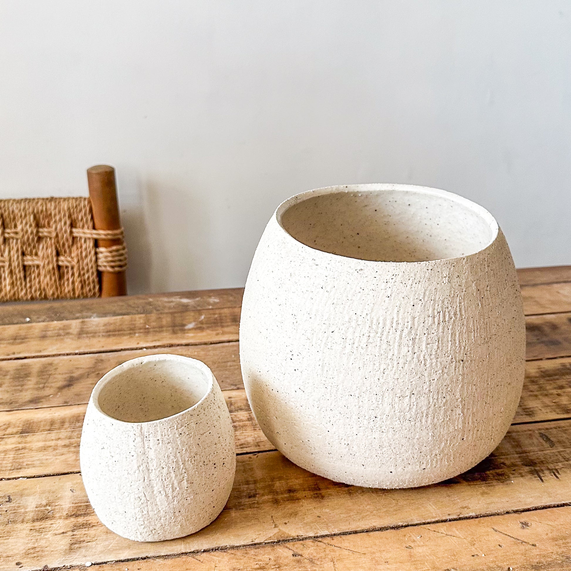 Porta Macetero Cerámica Rústica 20cm - Acabado Artesanal Porta Macetero Frank Home Chile