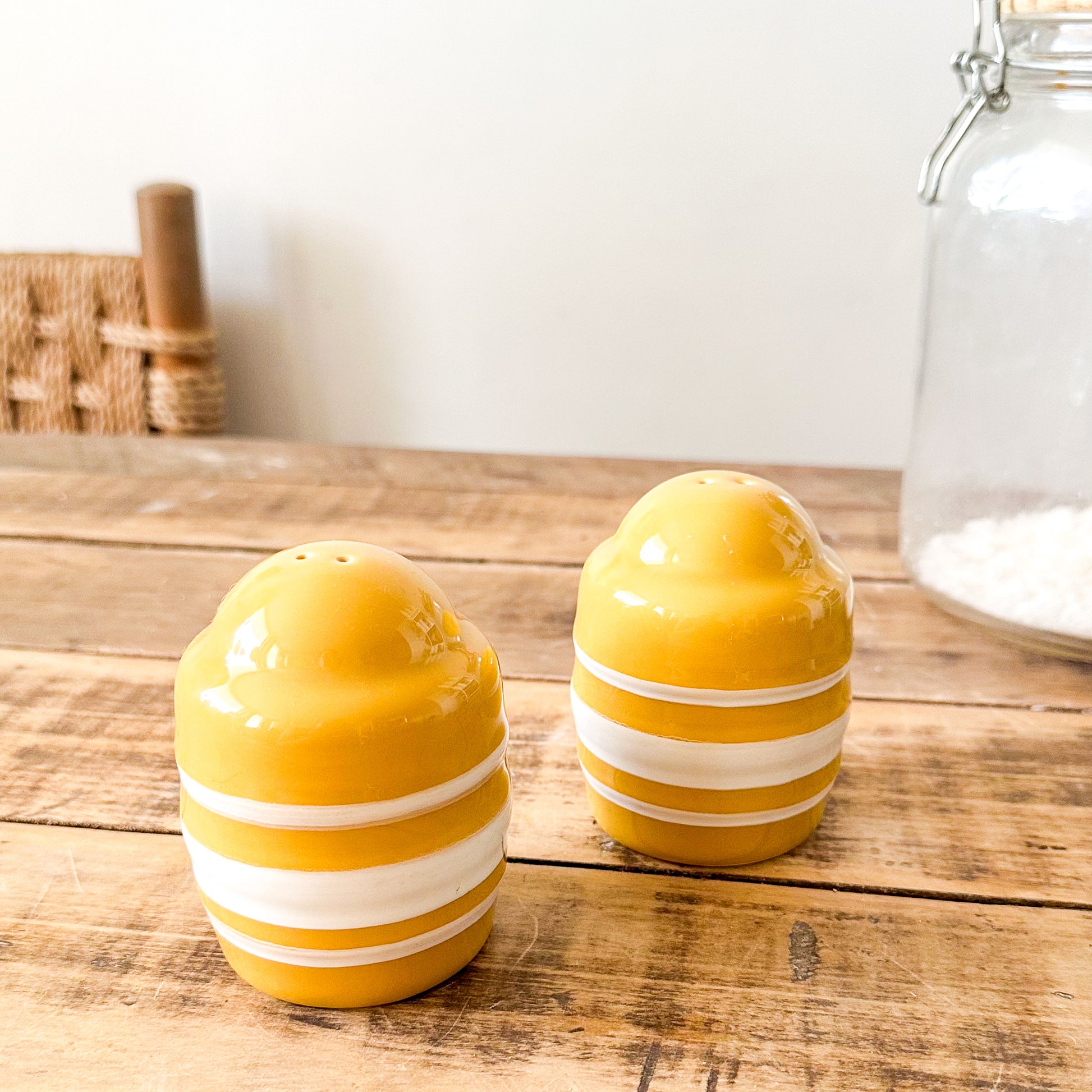 Salero Cerámica Amarillo Ocre 9cm Artesanal | Frank Home Salero Frank Home Chile