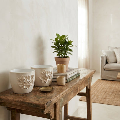 Set 2 Porta Macetero con Relieve Floral Porta Macetero Frank Home Chile