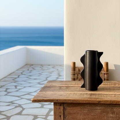 Florero Ondas Cerámica 21cm - Blanco o Negro Artesanal Negro Florero Frank Home Chile