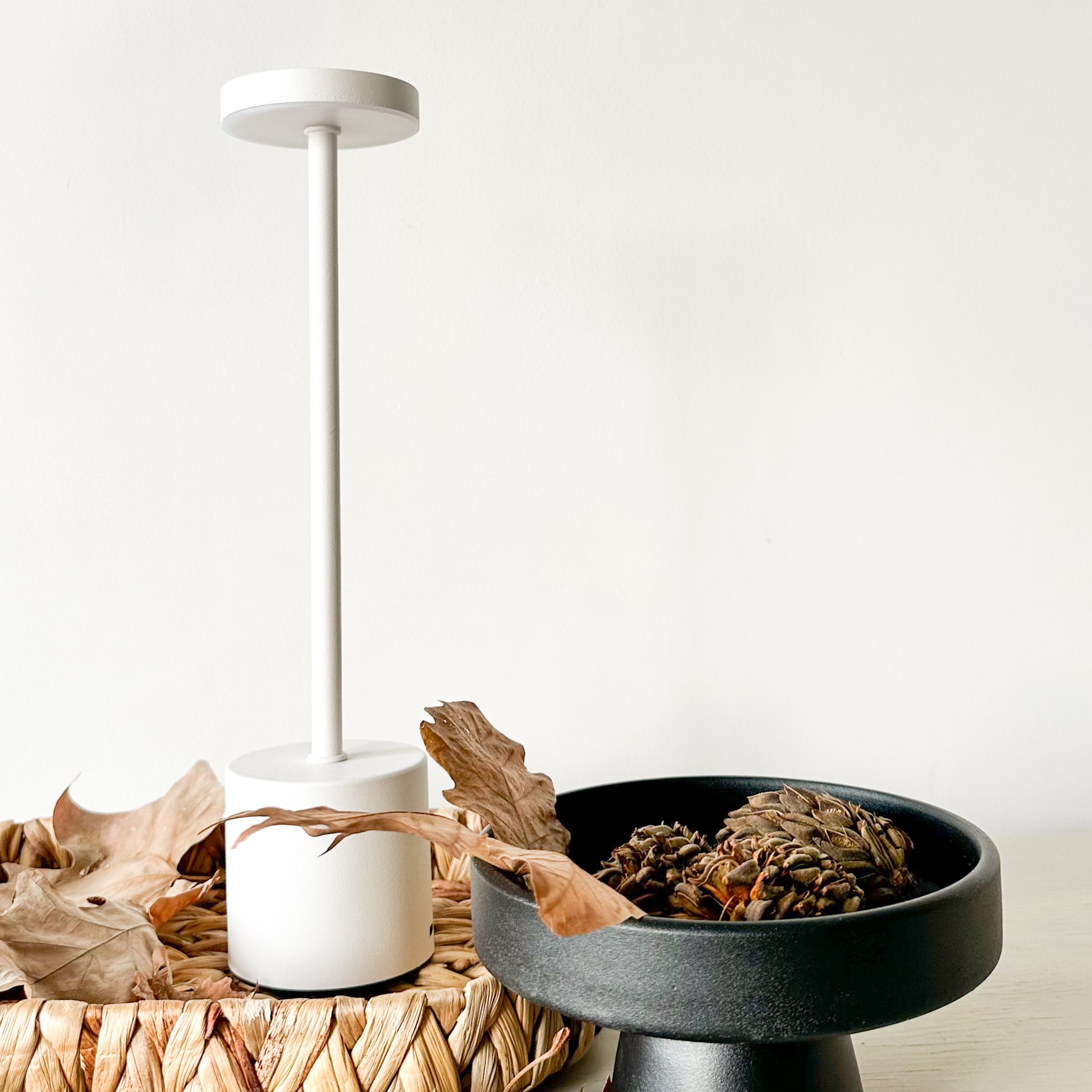 Lámpara led recargable Lampara de mesa y escritorio Frank Home Chile