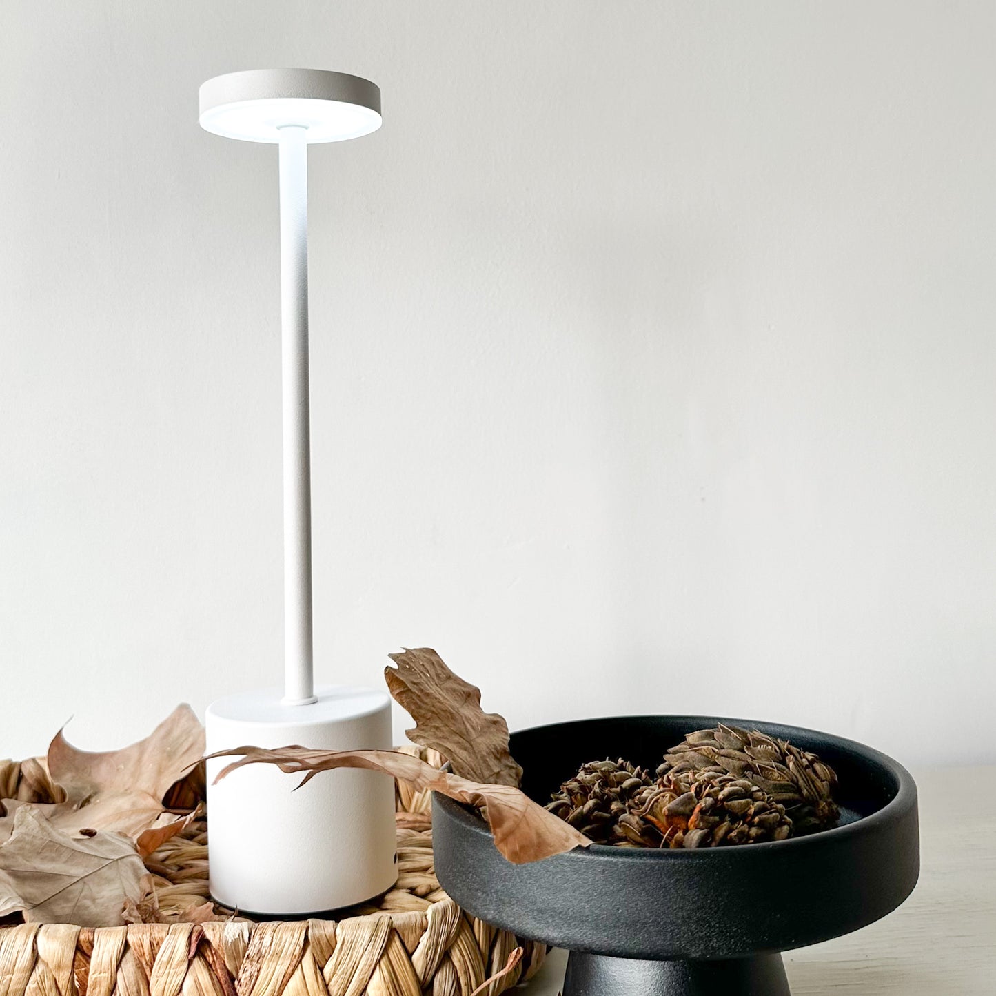 Lámpara led recargable Lampara de mesa y escritorio Frank Home Chile