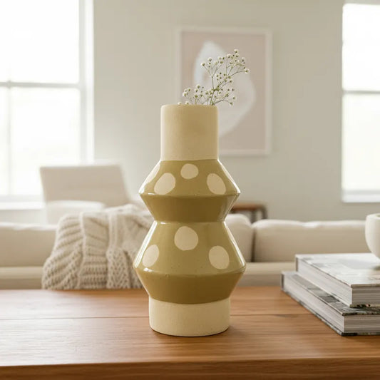 Florero cerámica lunares beige Florero Frank Home Chile