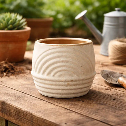 Porta Macetero Beige Relieve Geométrico 10cm - Diseño Artesanal Porta Macetero Frank Home Chile