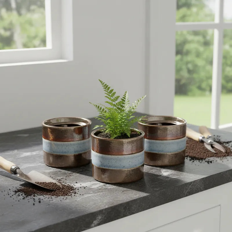 Macetero Cerámica Terminación Bronce 10x8,5 cm Macetero Frank Home Chile