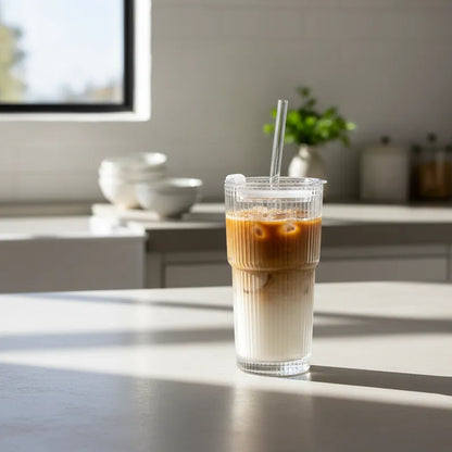 Vaso de vidrio acanalado 600 ml con bombilla Vasos Frank Home Chile